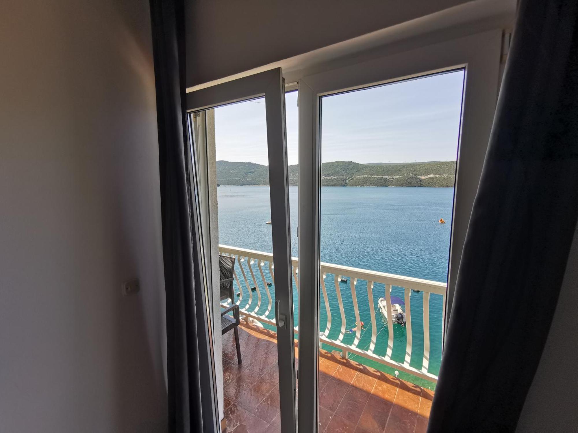 Apartmani Lezenic M ネウム エクステリア 写真